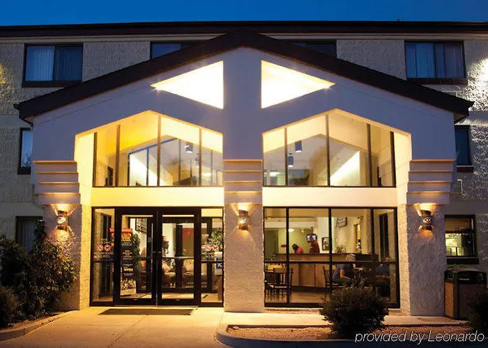 Red Feather Lodge/hotel Motel