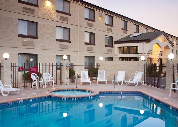 Red Feather Lodge/hotel