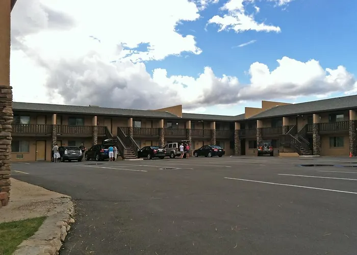 Red Feather Lodge/hotel Motel