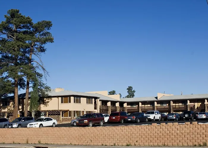 Motel Red Feather Lodge/hotel
